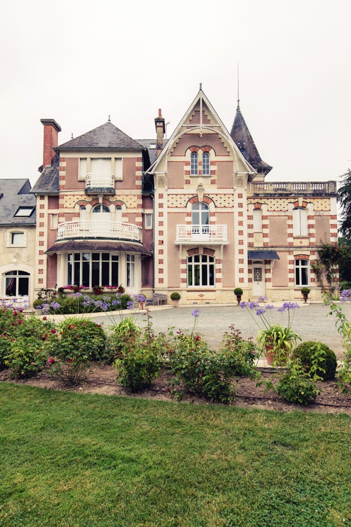 la-poignardiere-facade-exterieure-4-686×1030